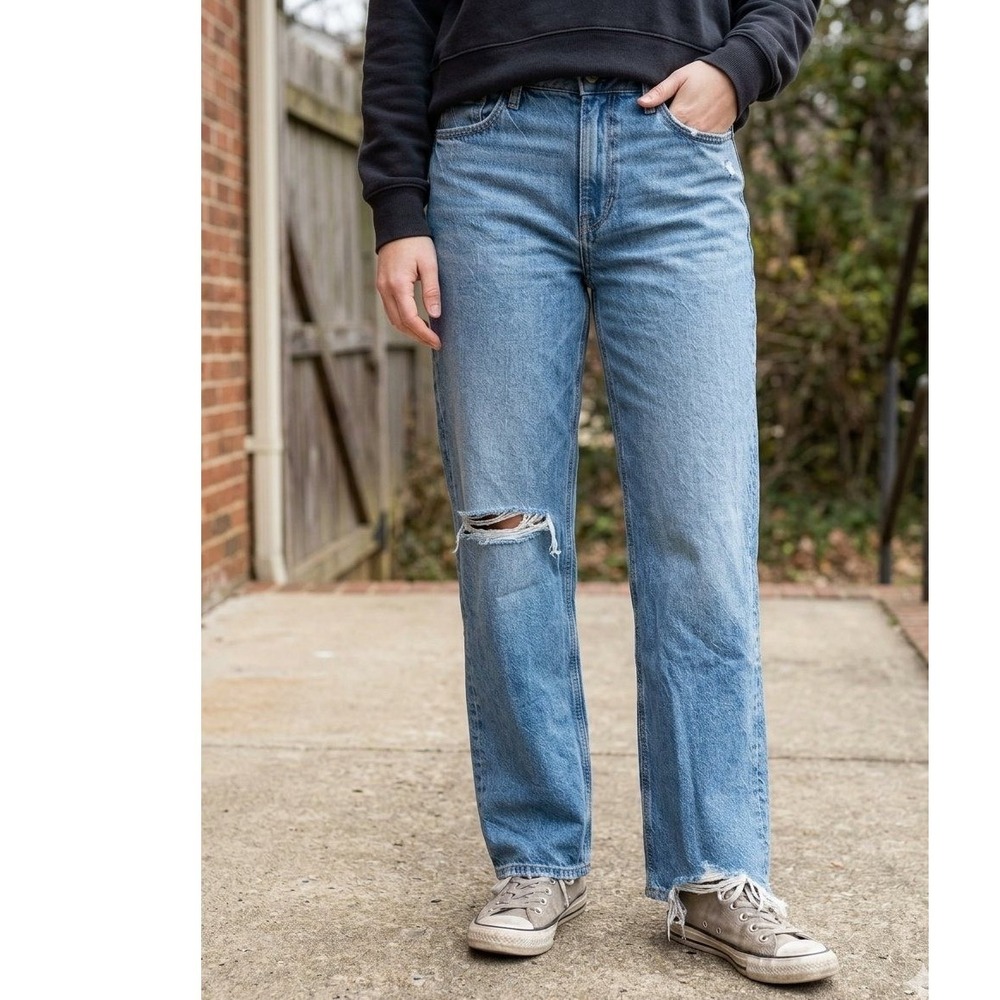 American Eagle 90s Straight Jeans Women 14 Short Blue Distressed High Rise NEW
